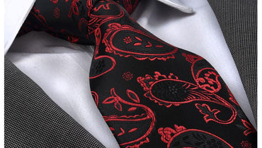 Men’s Tie Guide: Types of Ties, How to Tie Them and When to Wear Them